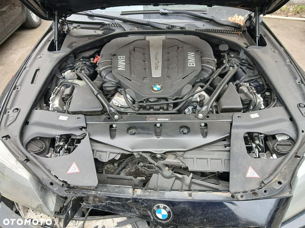 BMW Seria 6 650i - 7