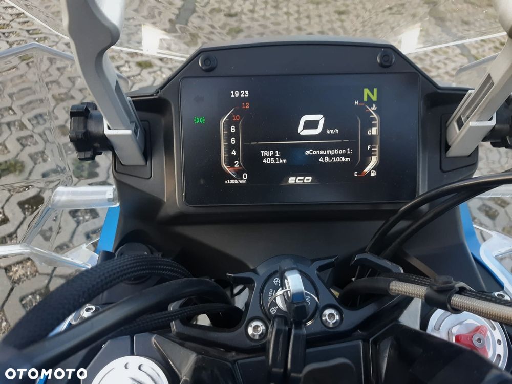 CFMoto 650 MT - 4