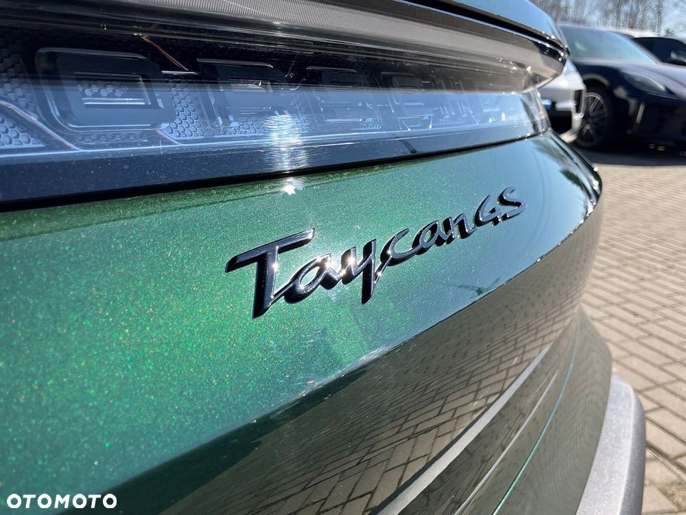 Porsche Taycan - 39