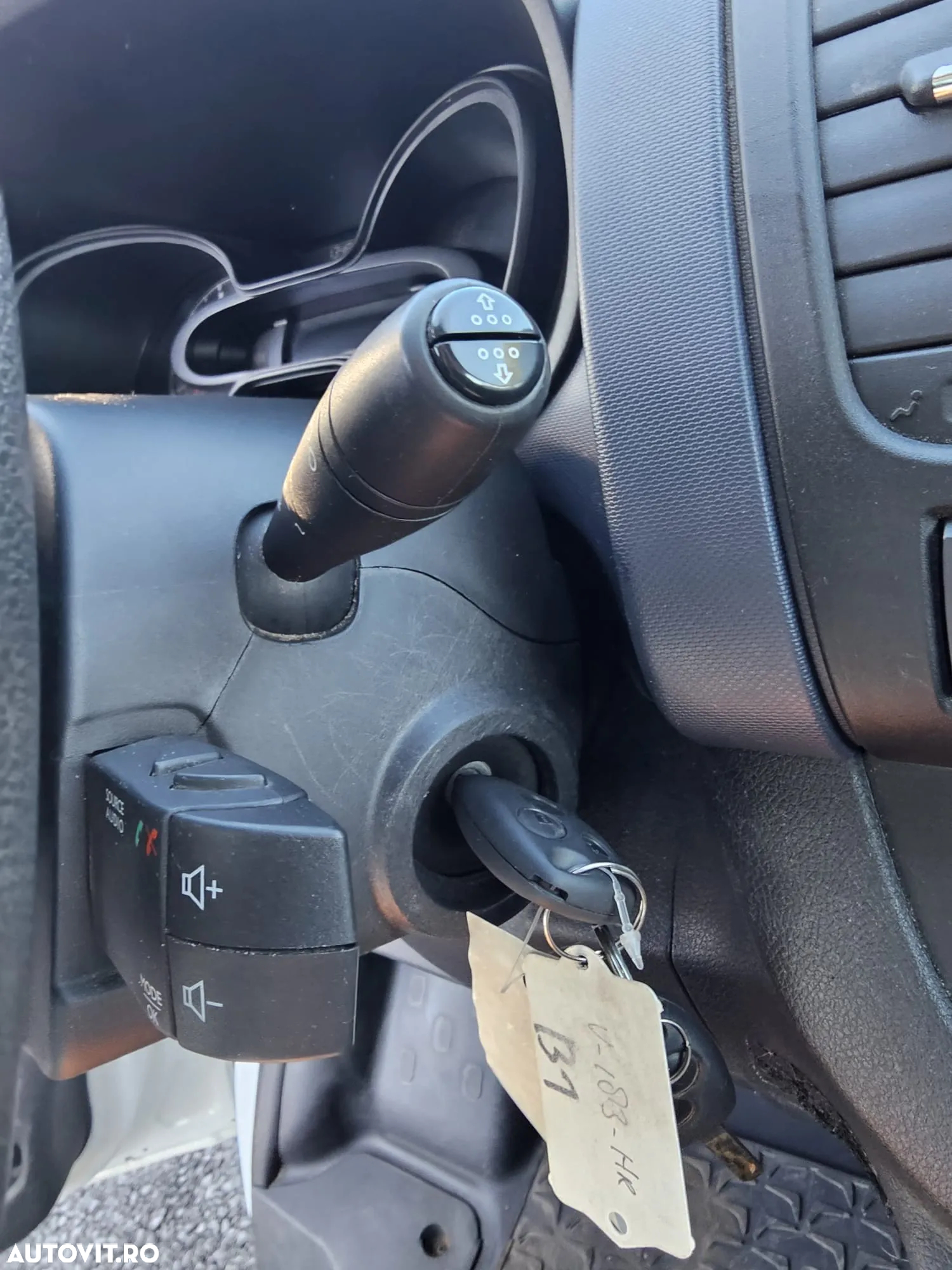 Opel Vivaro - 15