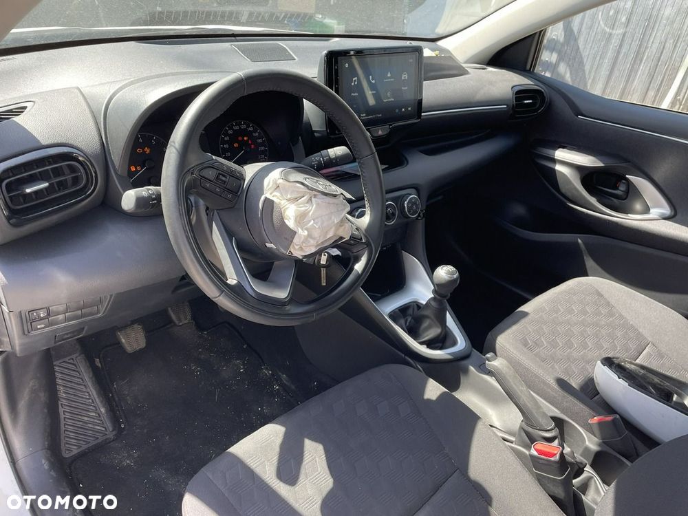 Toyota Yaris - 4