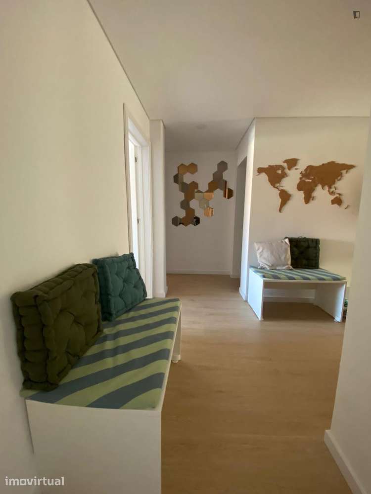 Quarto - localizado em Almada Lisbon - Grande imagem: 4/6