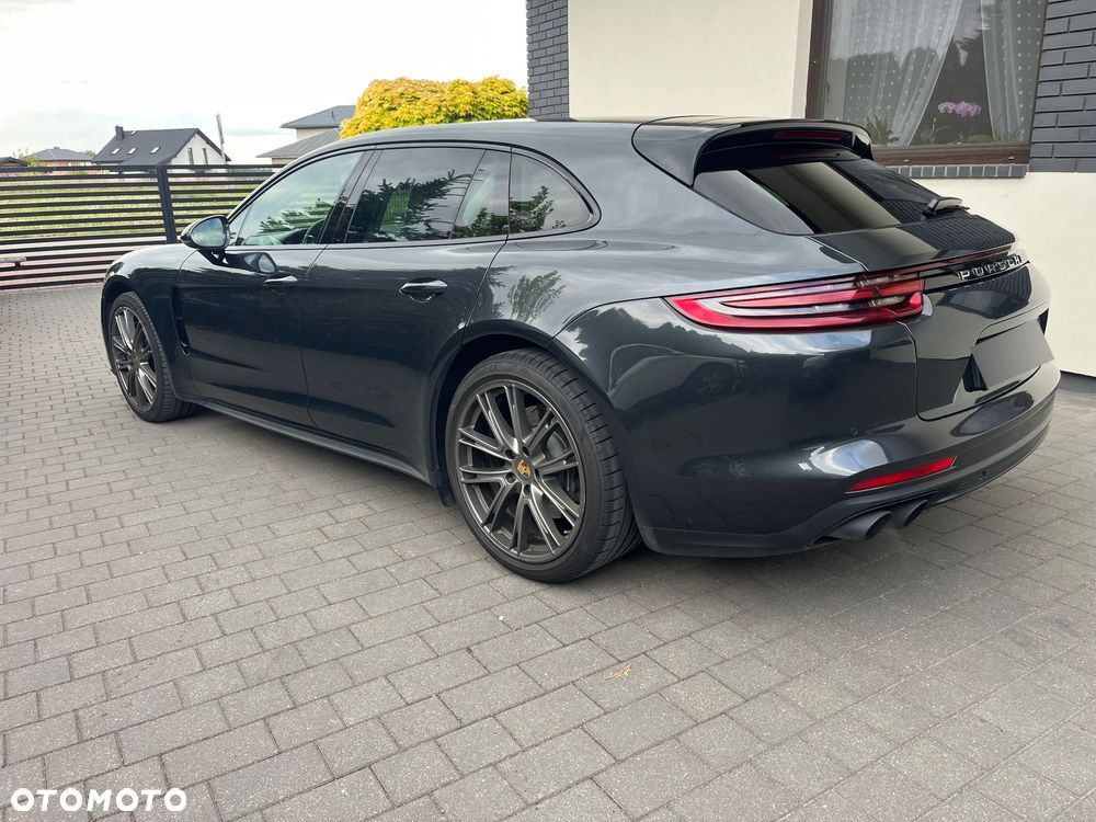 Porsche Panamera 4 Sport Turismo - 14