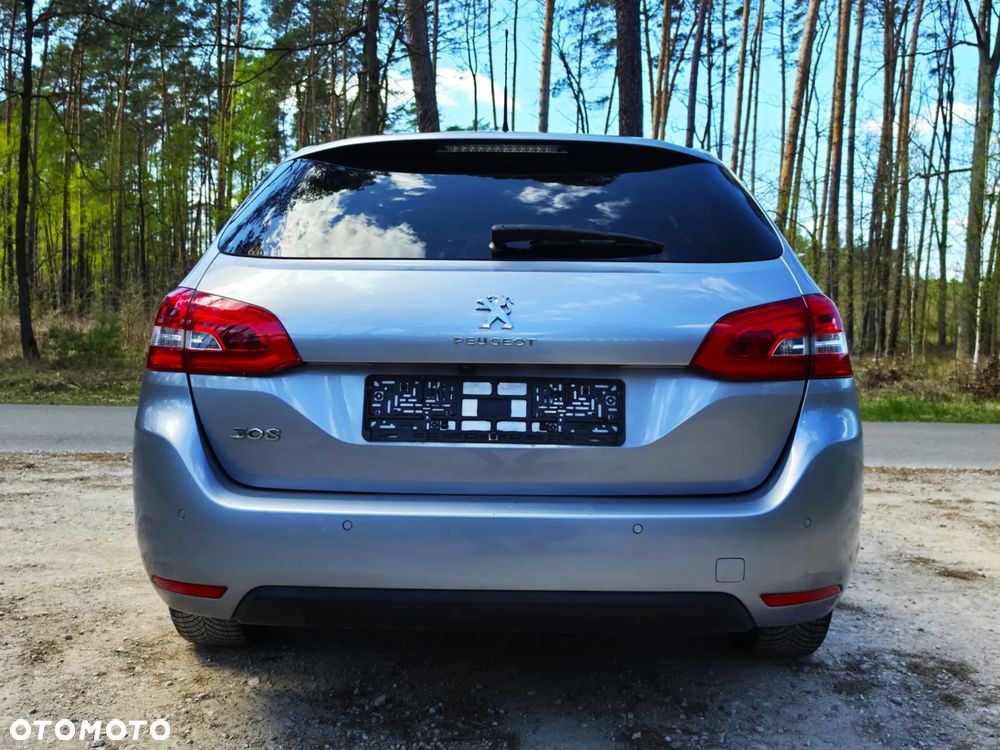 Peugeot 308 BlueHDi 130 EAT8 Stop & Start Allure Business-Paket - 5