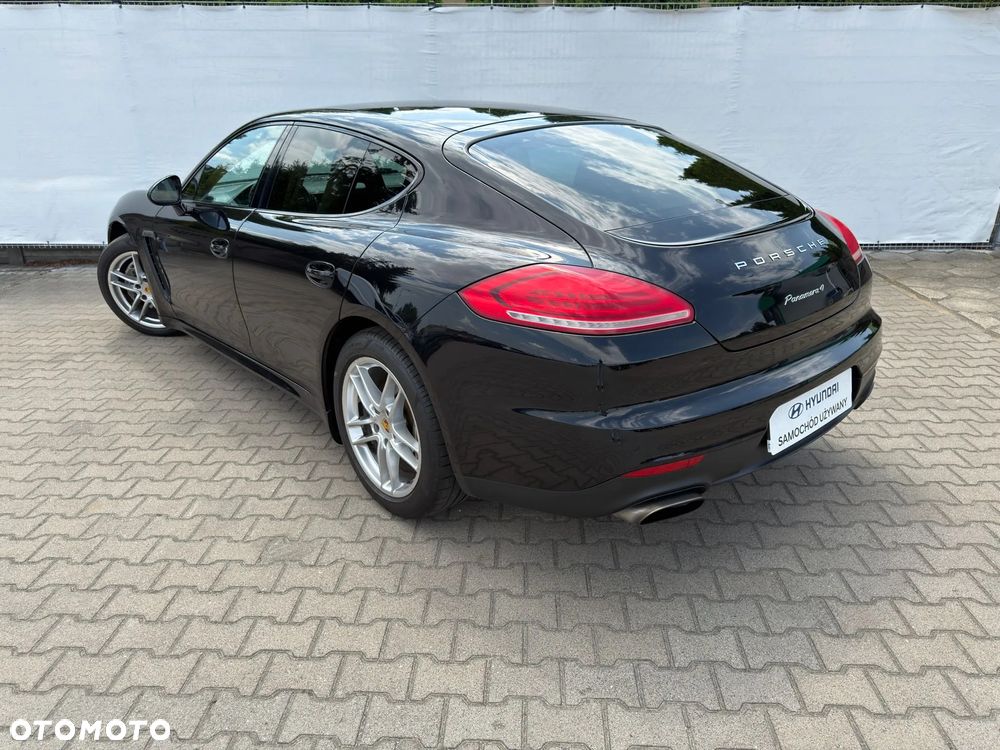 Porsche Panamera 4 - 5