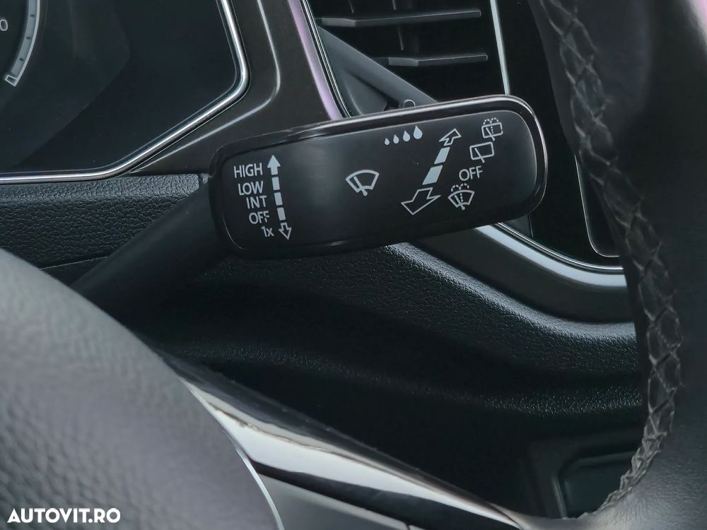 Volkswagen T-Roc 1.0 TSI OPF Style - 24