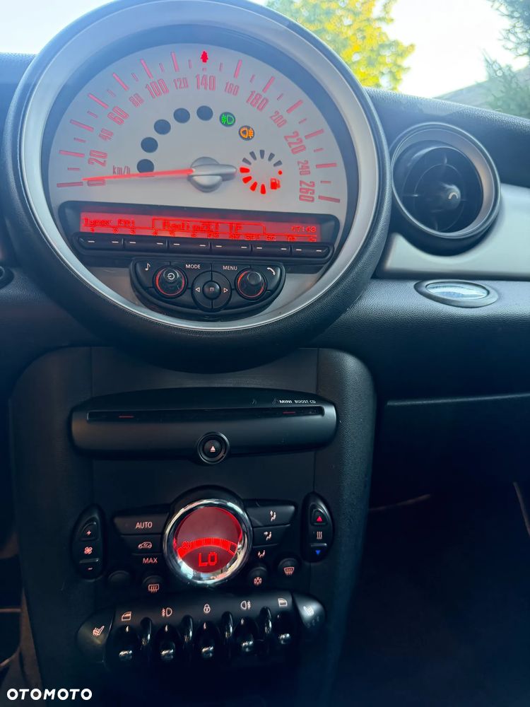 MINI Cooper 50 Mayfair - 39