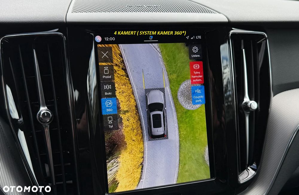 Volvo XC 60 B5 B AWD Plus Dark - 17