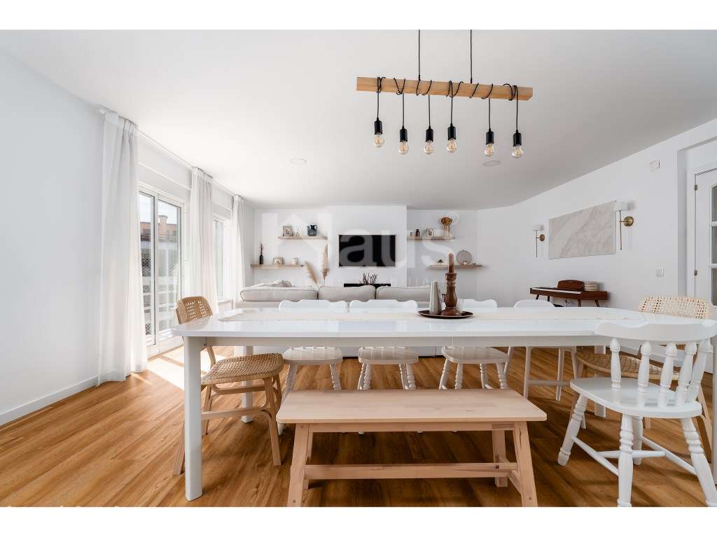 Duplex T3+1 com 2 Terraços e 2 Parqueamentos - Grande imagem: 3/31