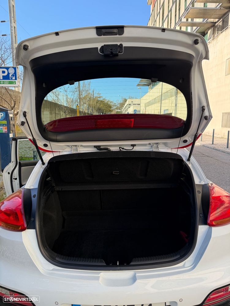 Kia Ceed S Coupé 1.6 CRDi TX - 21