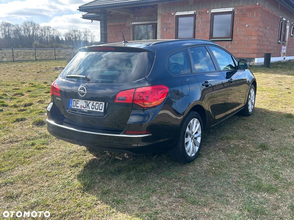 Opel Astra 1.4 Turbo 150 Jahre - 16