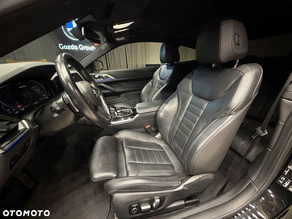 BMW Seria 4 M440i xDrive mHEV sport - 16