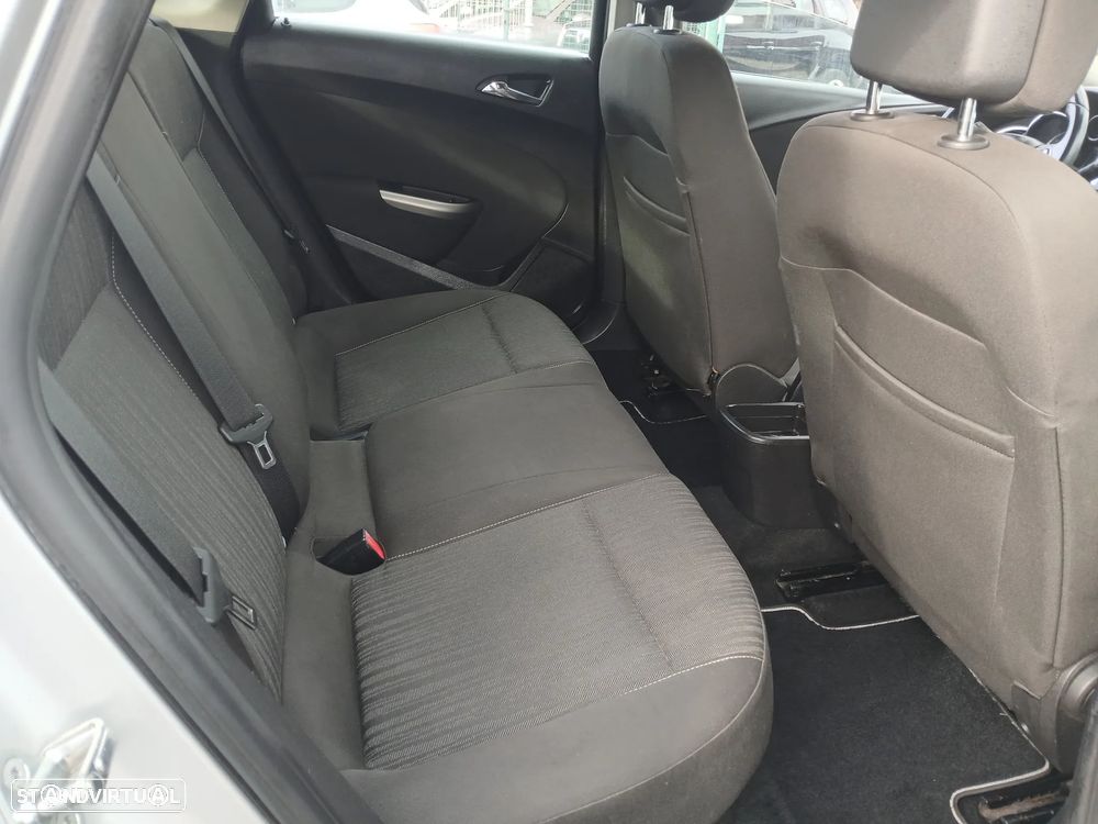 Opel Astra 1.4 Enjoy - 19