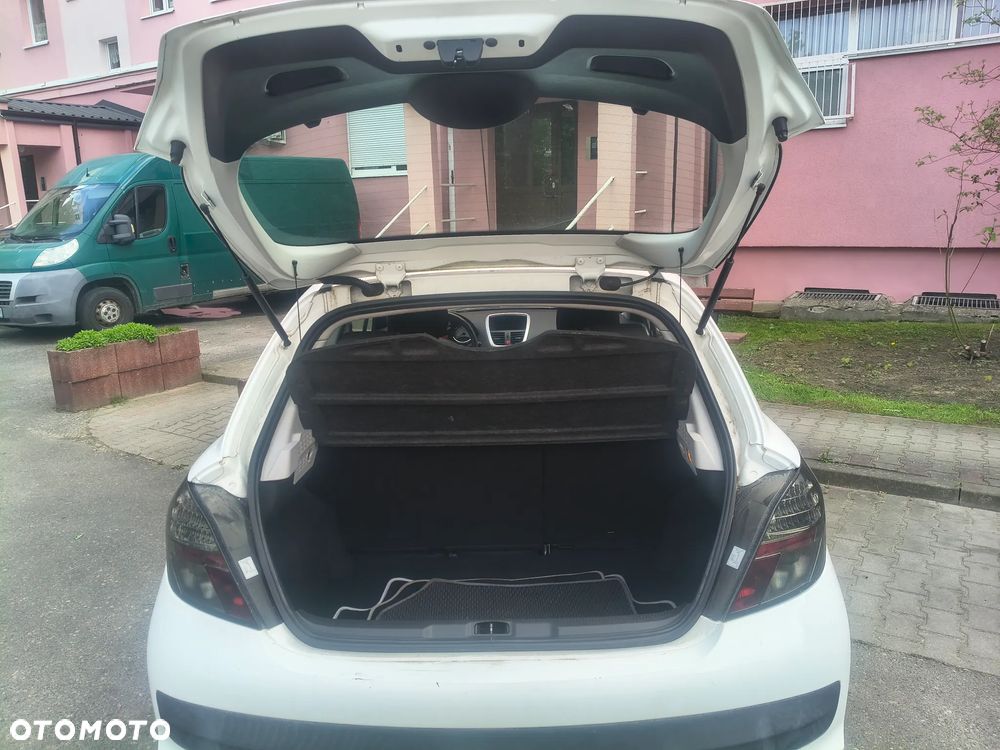 Peugeot 207 - 2