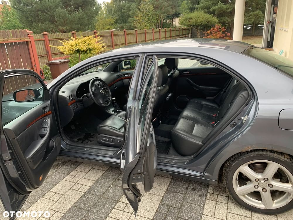 Toyota Avensis 2.2 D-4D Prestige - 10