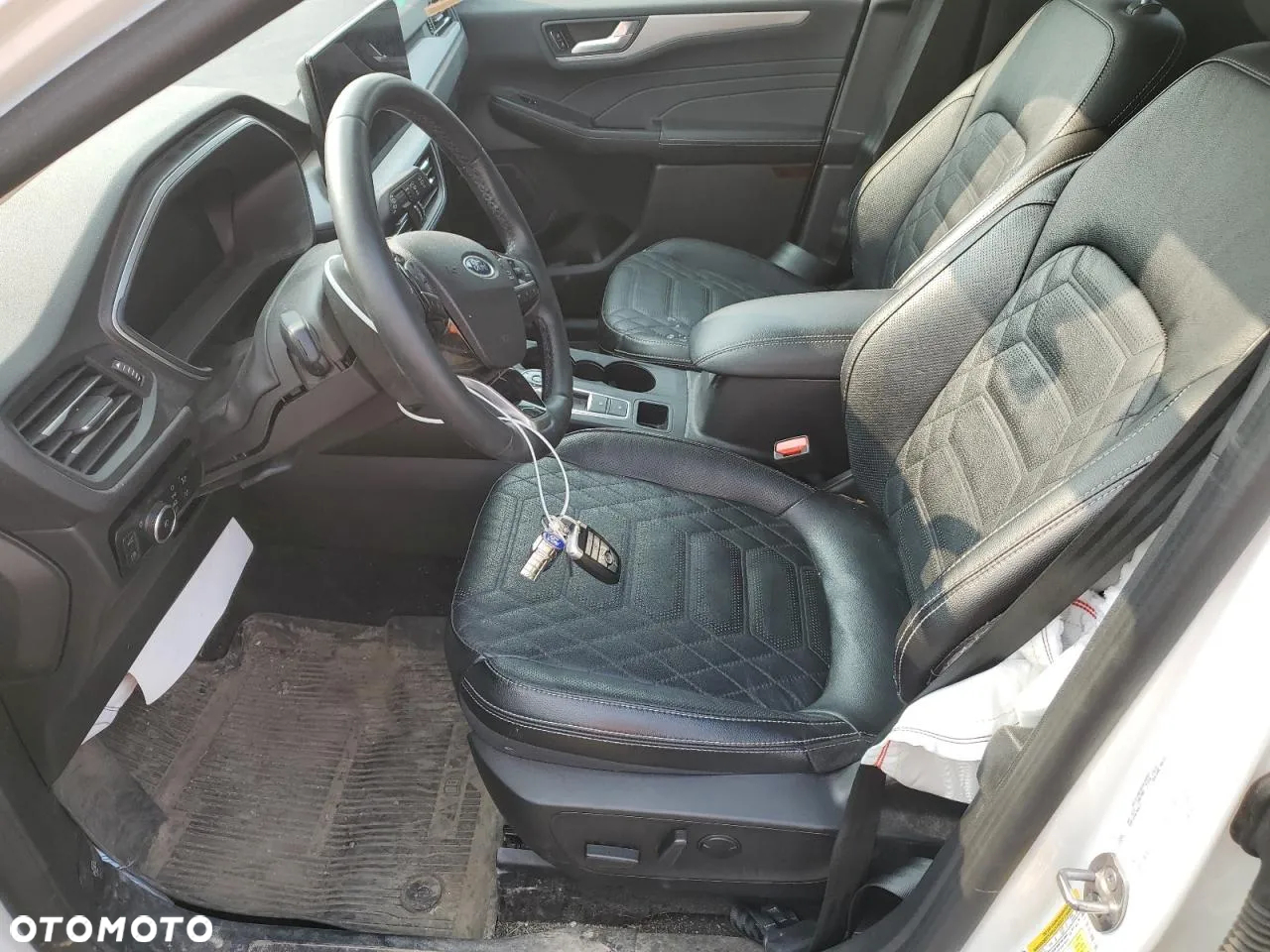 Ford Kuga - 8
