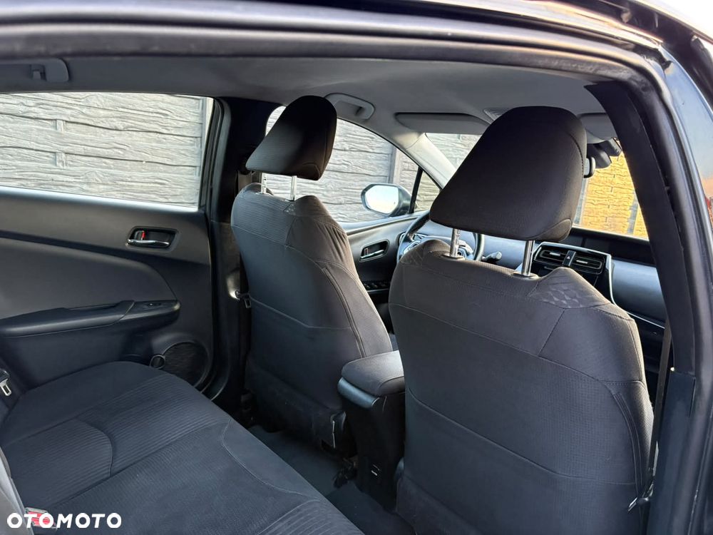 Toyota Prius Hybrid - 13