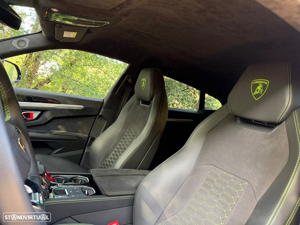 Lamborghini Urus 4.0 V8 - 12
