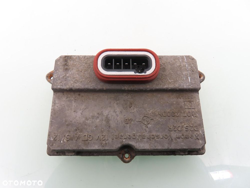 PRZETWORNICA XENON AUDI A6 C6 5DV00829000 - 3