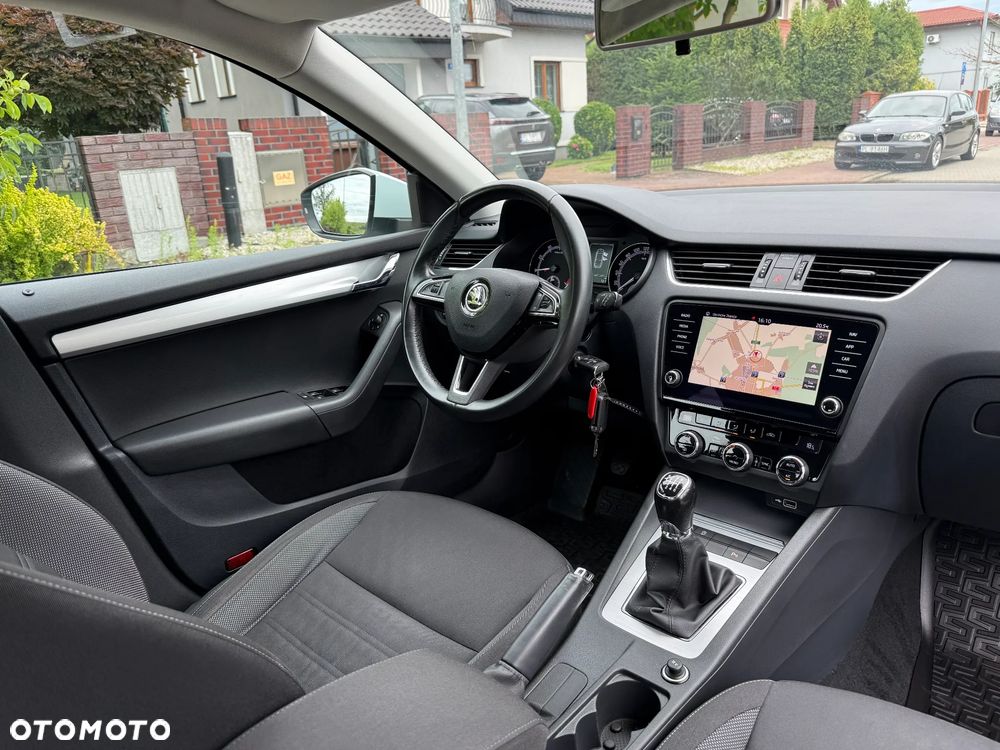 Skoda Octavia 2.0 TDI Style - 37