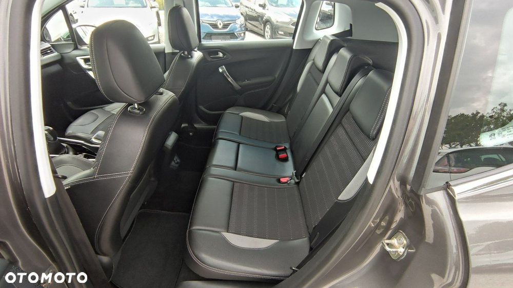 Peugeot 2008 - 7