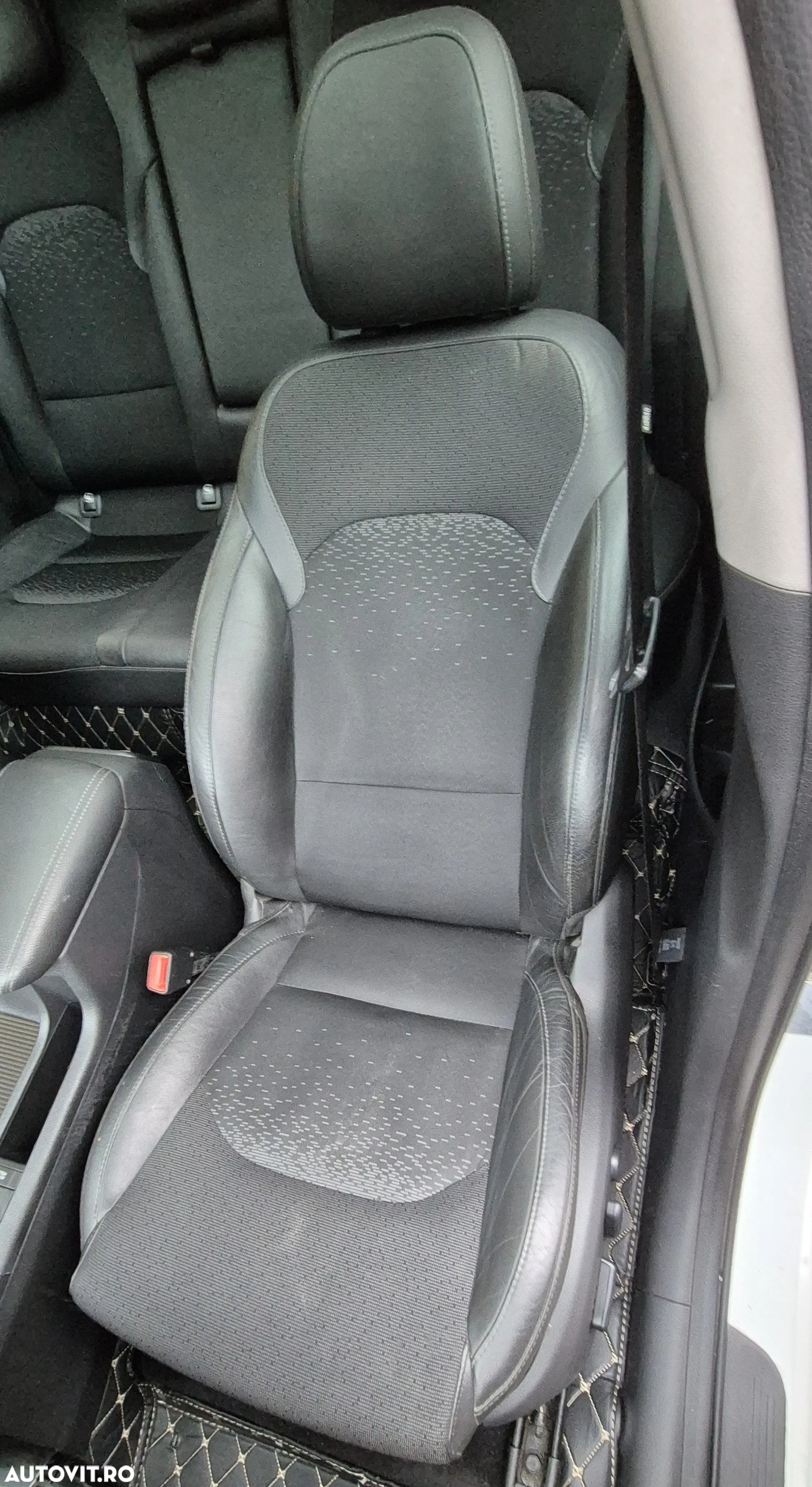 Hyundai i30 Kombi 1.6 CRDI DCT Passion Plus - 15