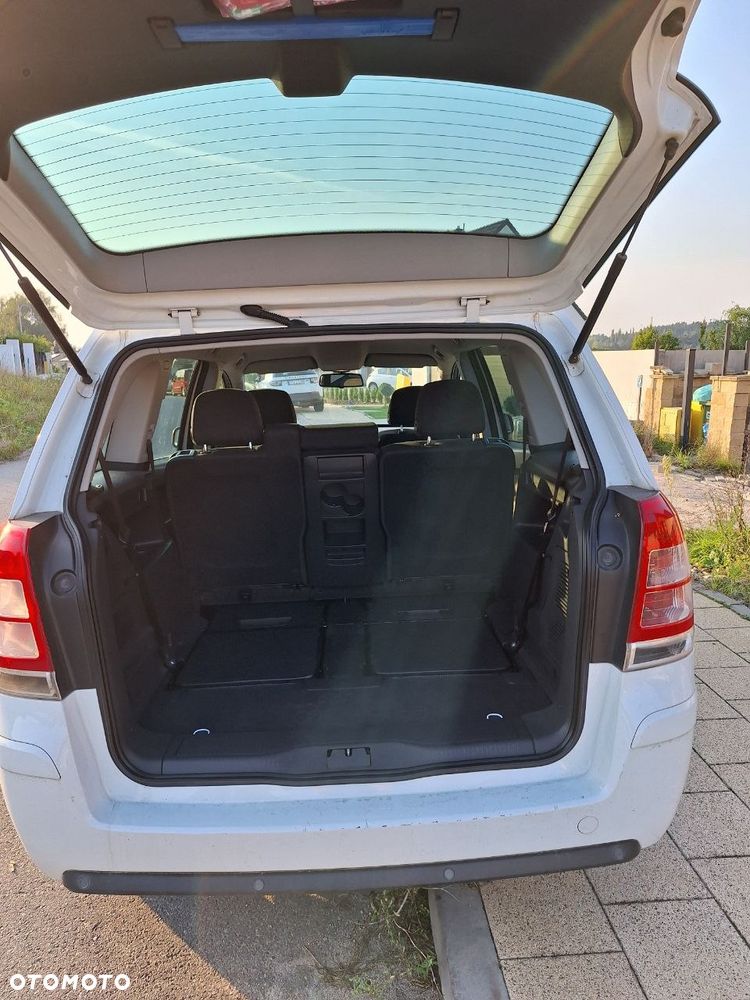 Opel Zafira - 22