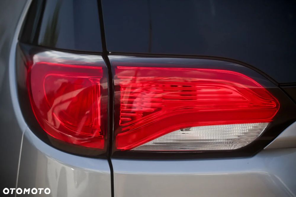 Chrysler Pacifica - 12