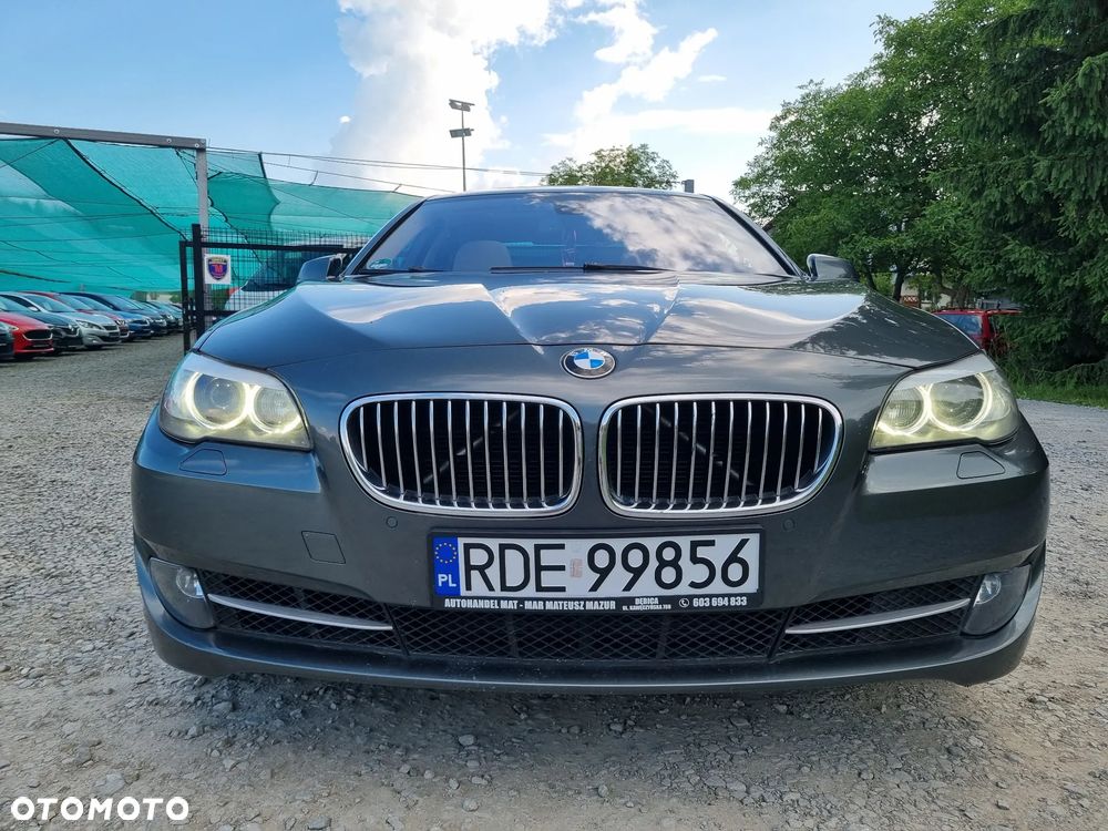 BMW Seria 5 528i Sport-Aut Luxury Line - 17