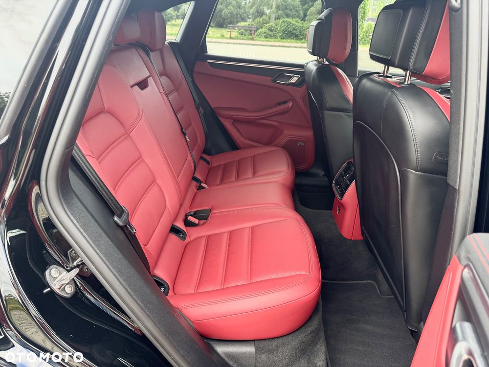 Porsche Macan - 35