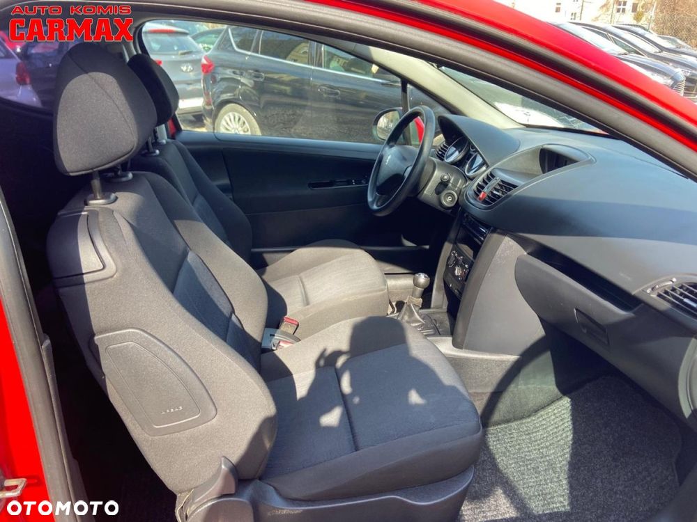 Peugeot 207 - 19