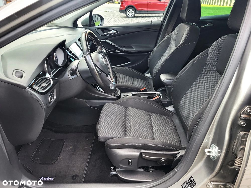 Opel Astra 1.4 Turbo Innovation - 15