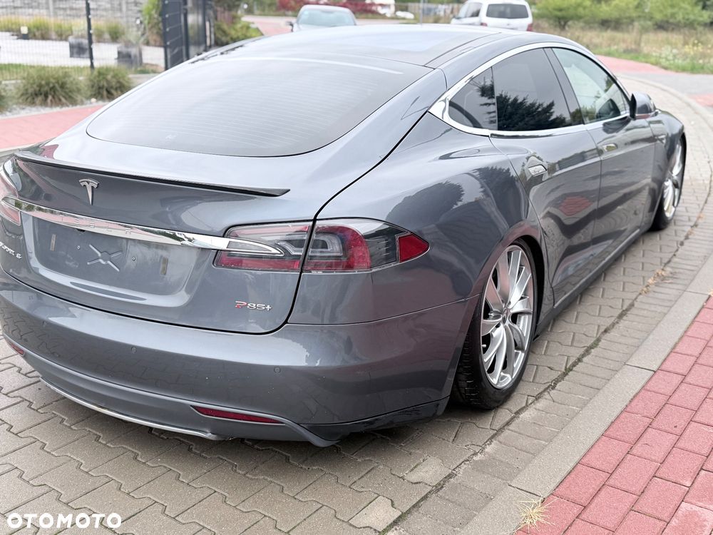 Tesla Model S Performance - 5