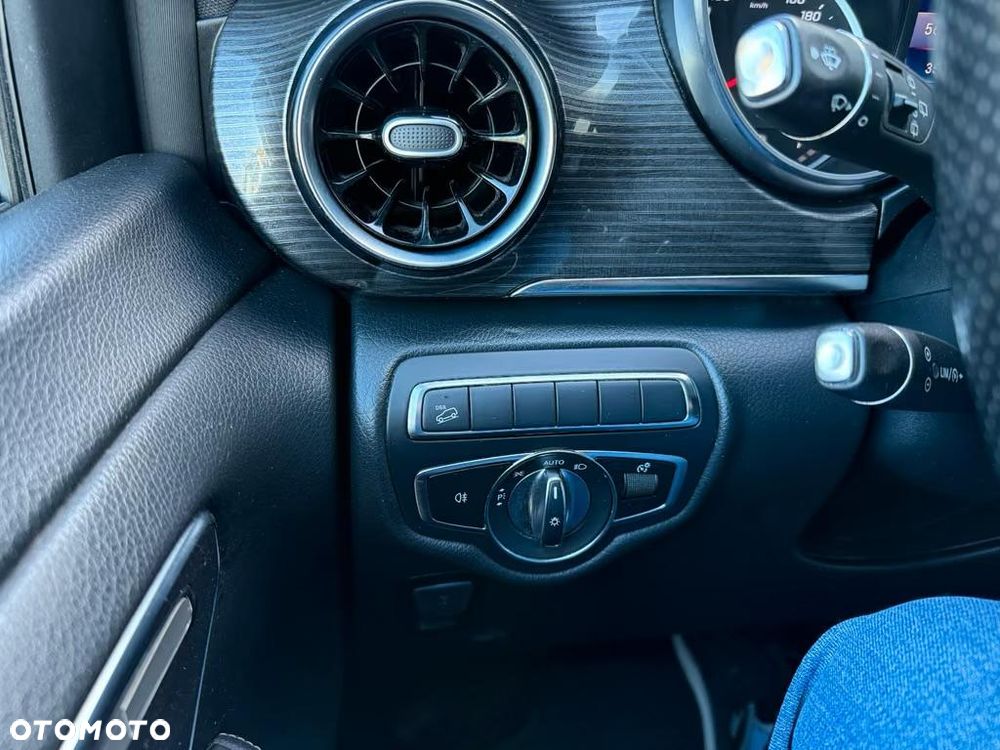 Mercedes-Benz Klasa V 250 d Extralang 4Matic 9G-TRONIC Avantgarde - 17