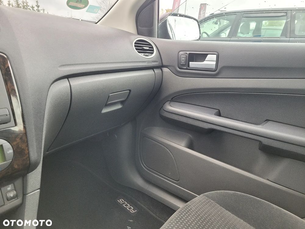 Ford Focus - 12