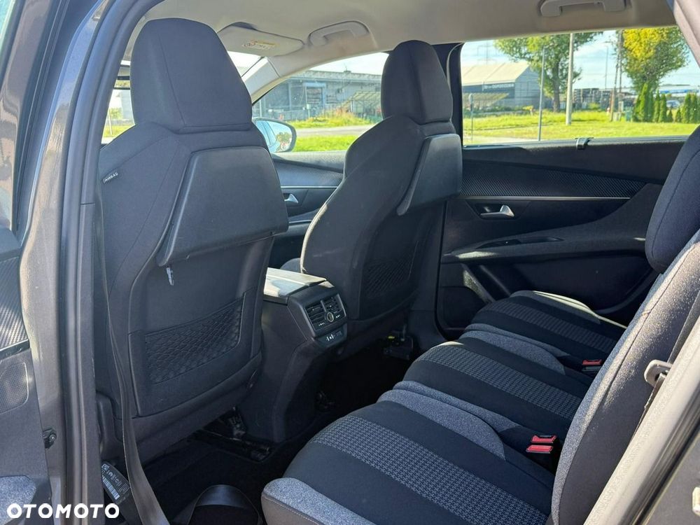 Peugeot 5008 1.5 BlueHDi Allure S&S - 17