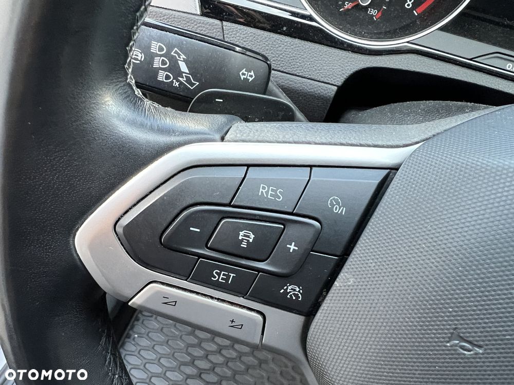 Volkswagen Passat 1.5 TSI EVO Business DSG - 24