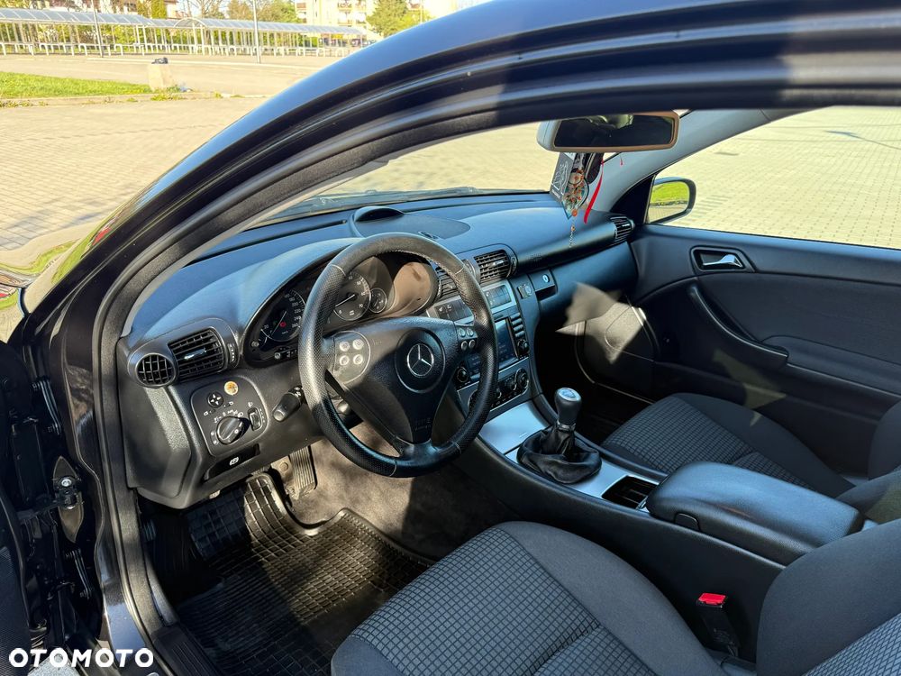 Mercedes-Benz Klasa C 180 Classic - 10