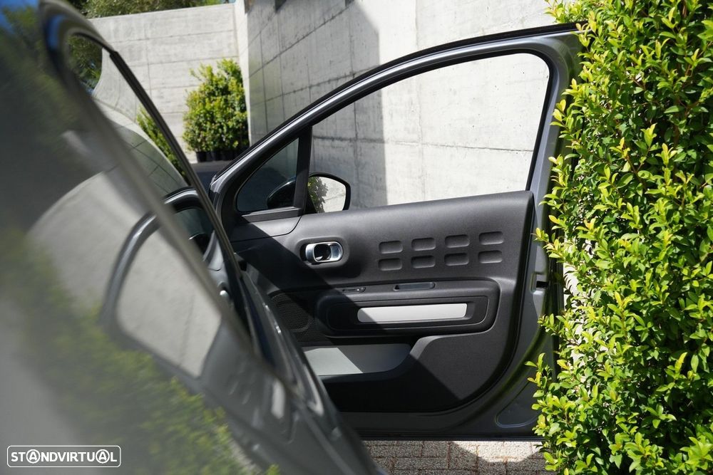 Citroën C3 1.2 PureTech Shine - 21