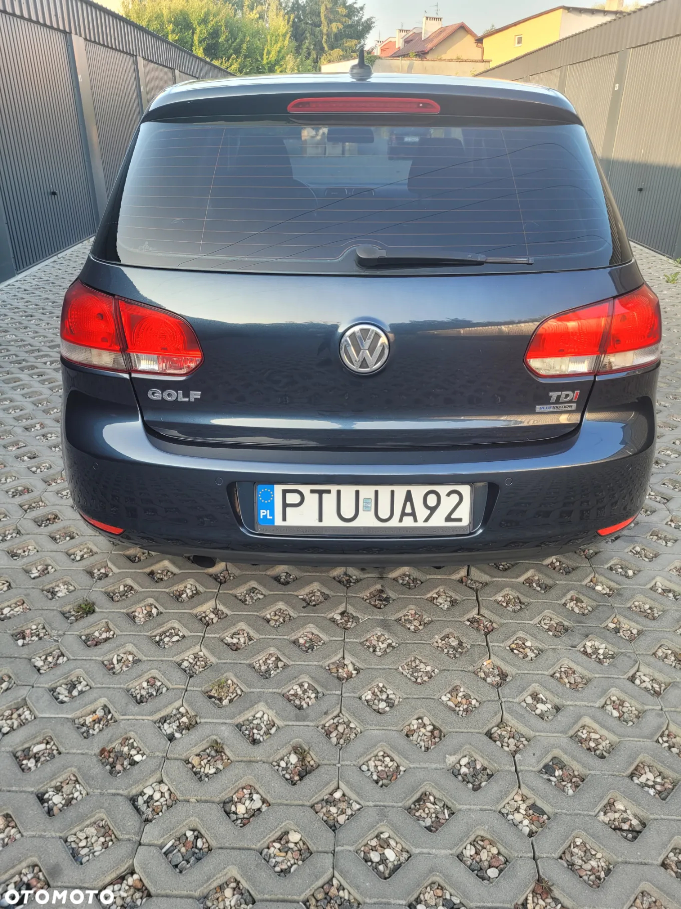 Volkswagen Golf VI 1.6 TDI BlueMot Comfortline - 4