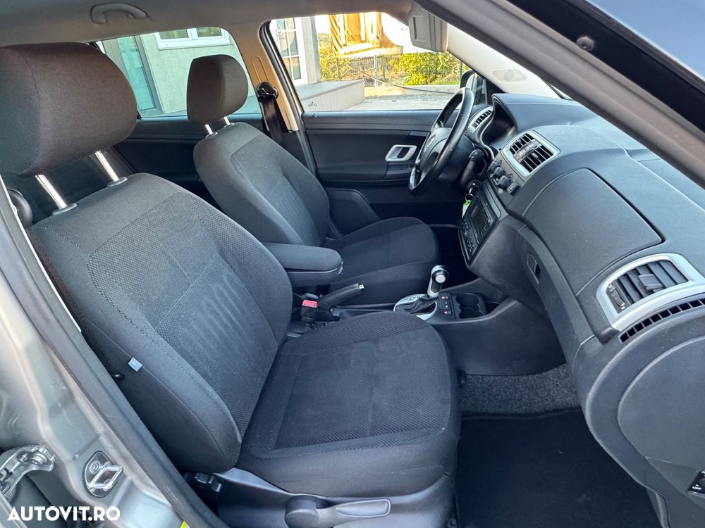 Skoda Fabia 1.6 16V Combi Tiptronic Elegance - 34