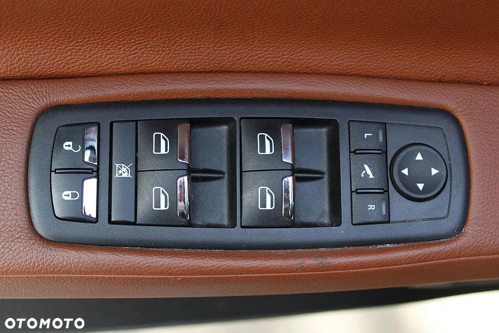 Maserati Quattroporte - 16