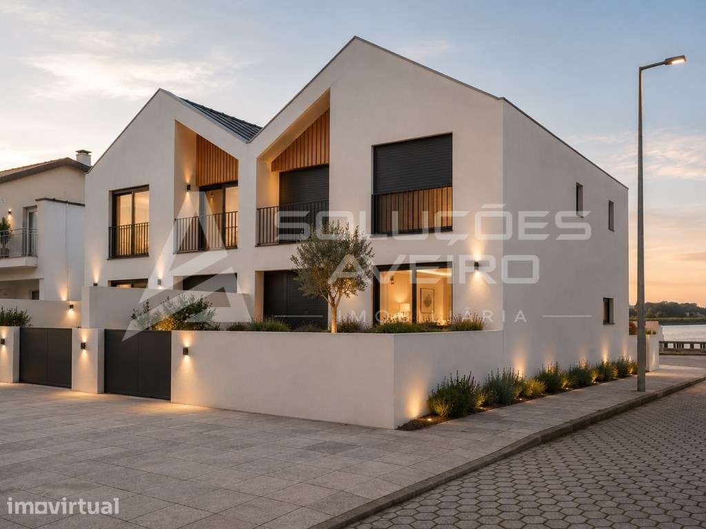 Moradia T4 de Arquitetura Contemporânea com 4 Suites, Jardim e Chur... - Grande imagem: 3/39