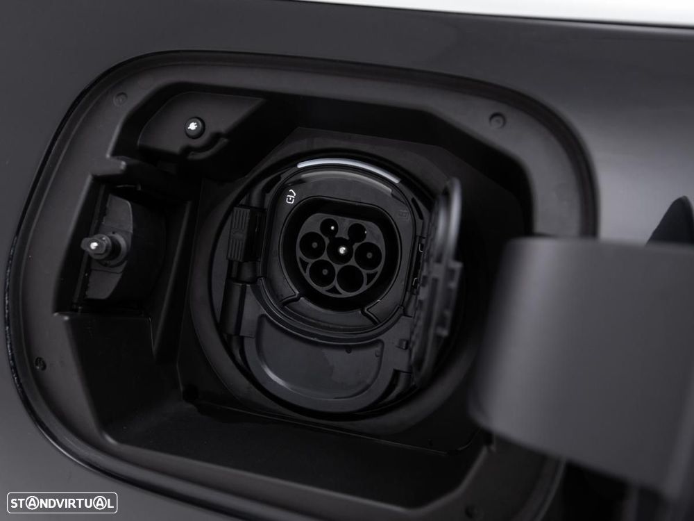 Mercedes-Benz CLA 250 e 8G-DCT - 15