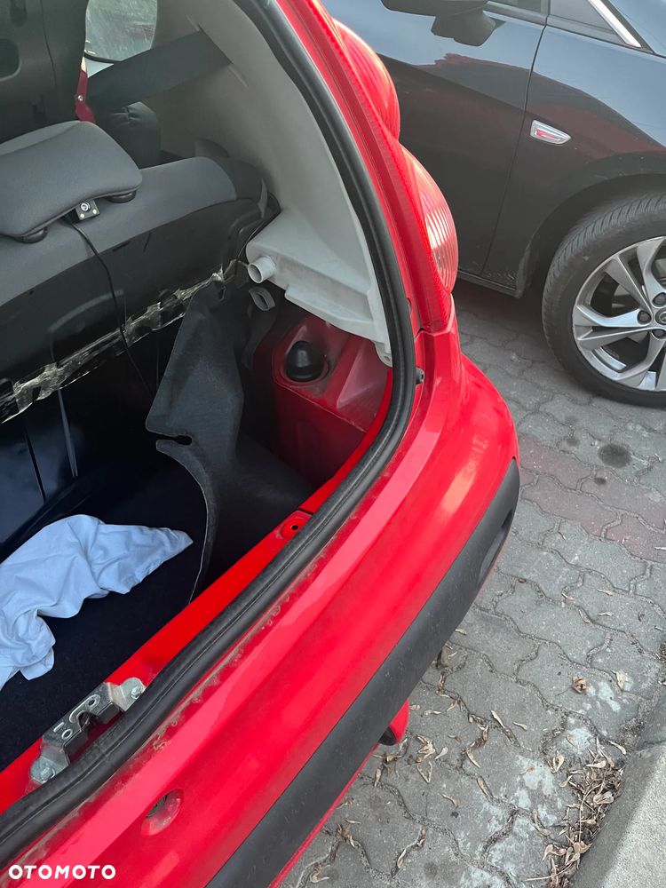 Peugeot 107 1.0 Happy - 14