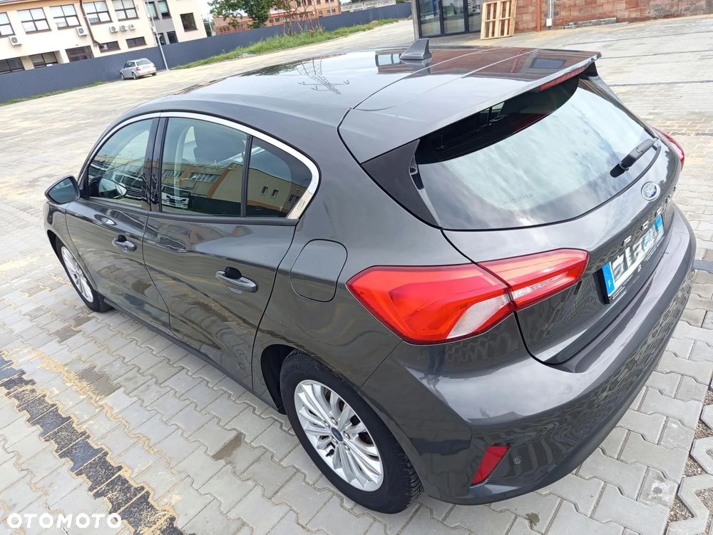 Ford Focus - 11