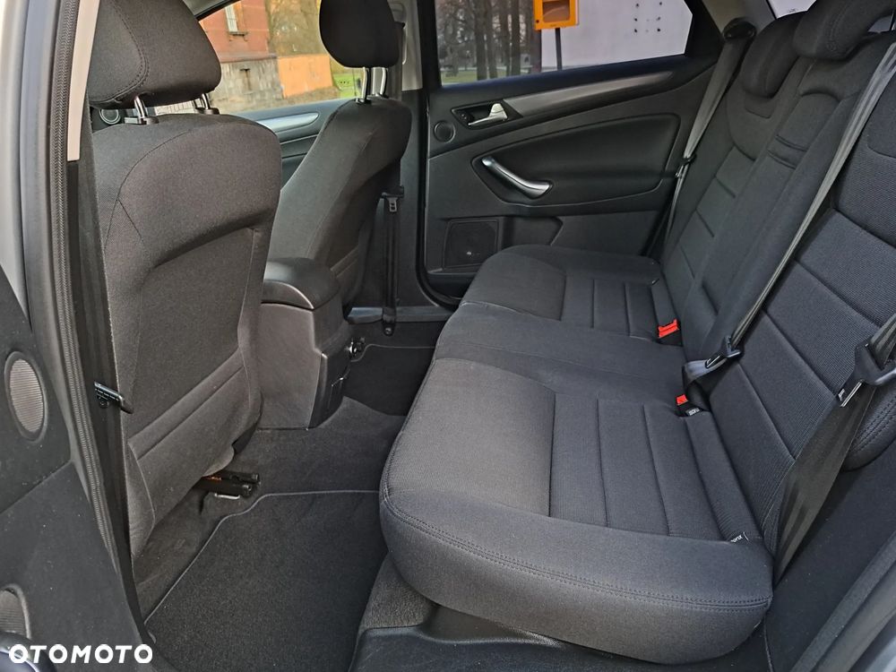 Ford Mondeo 2.0 TDCI Titanium - 31