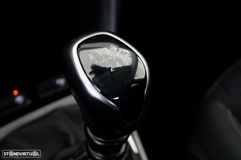Opel Corsa 1.5 D Elegance - 31