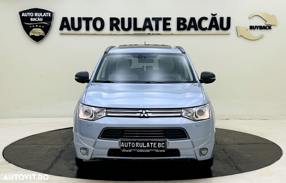 Mitsubishi Outlander - 10