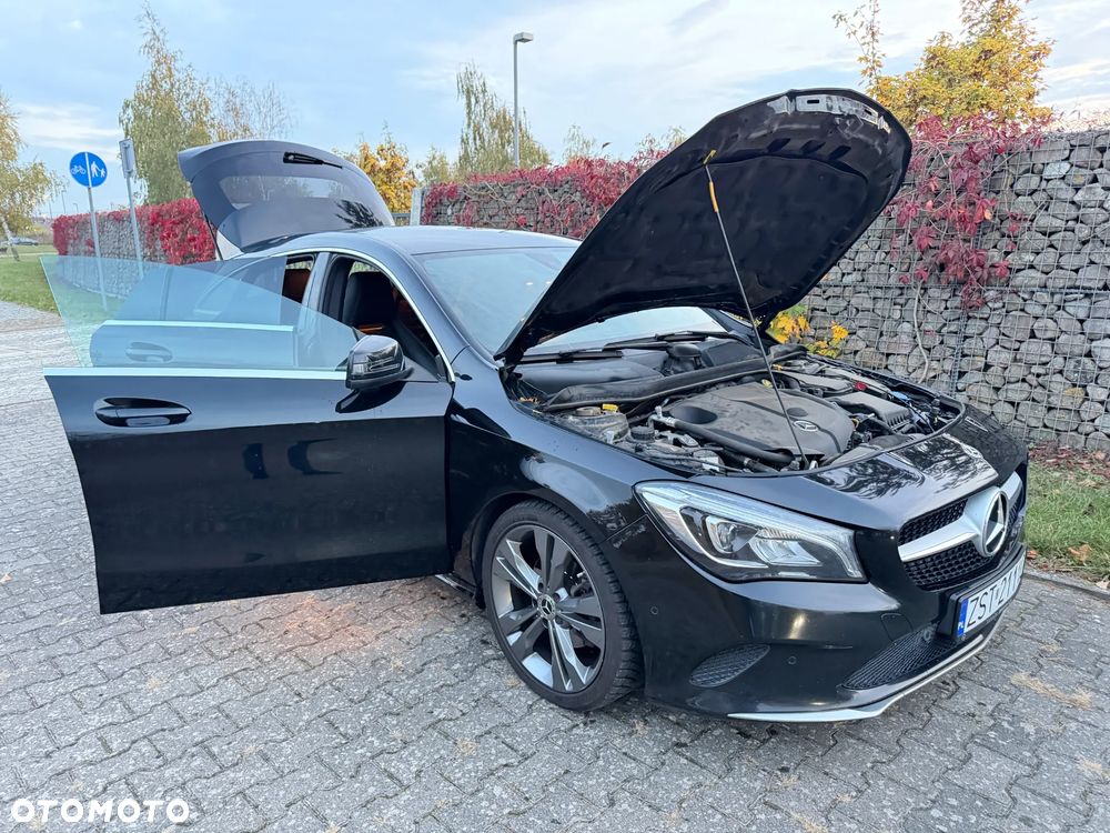 Mercedes-Benz CLA 200 d 7G-DCT UrbanStyle Edition - 17